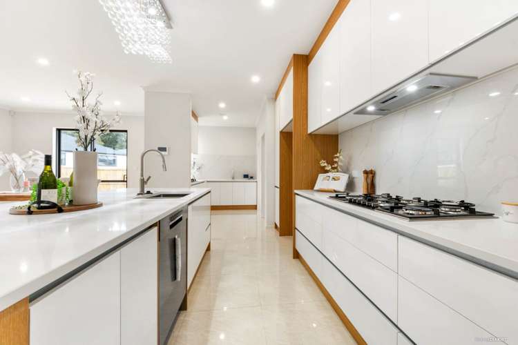 6 Tullymore Drive Flat Bush_5