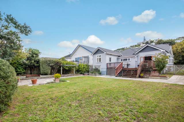 77 Queens Drive Lyall Bay_1