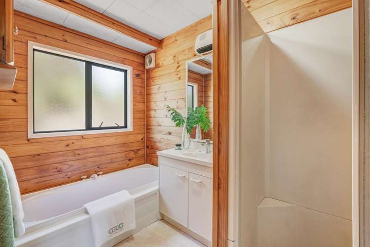 5 Camilla Grove Totara Vale_14