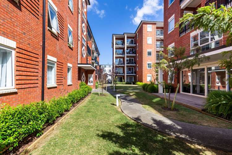 217/1a Soljak Place Mount Albert_26