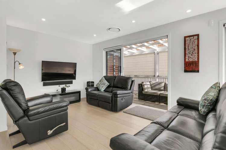 11 Lynch Street Point Chevalier_8