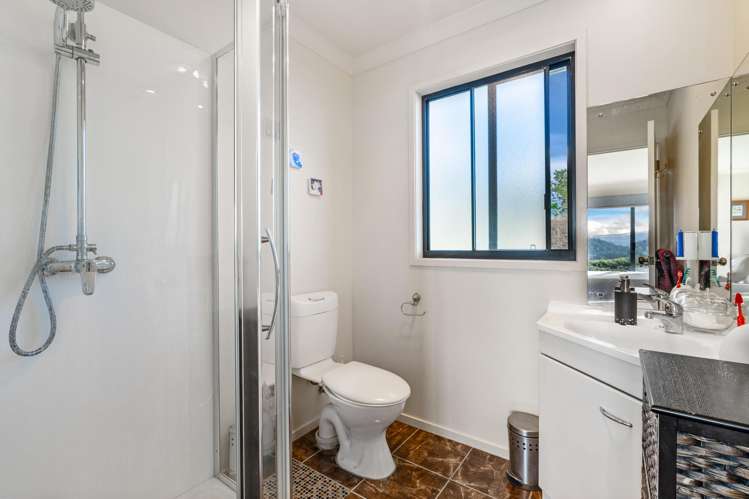 818 Horseshoe Bush Road Waitoki_15