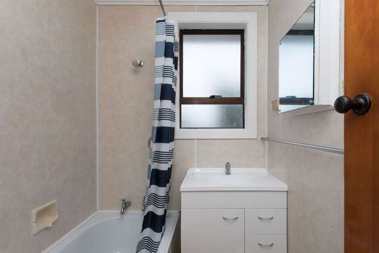 19 Avro Crescent Hornby_8