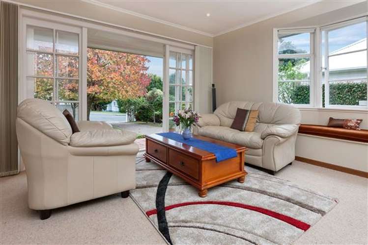 19 Achilles Crescent Narrow Neck_16