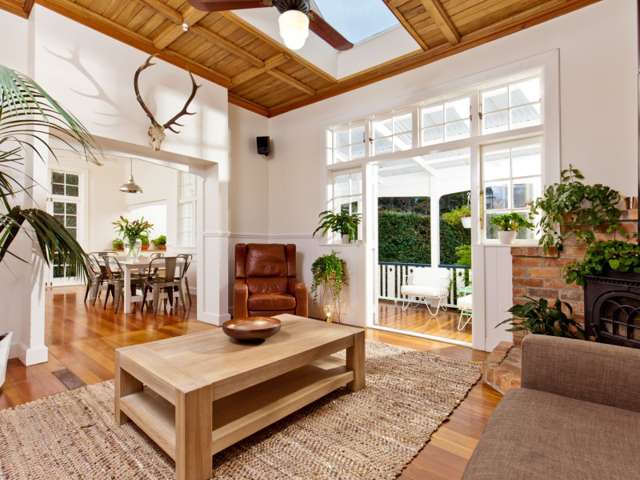 27 Bernard Magnus Lane Greenhithe_4