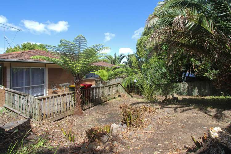 8 Tableau Place Totara Vale_12