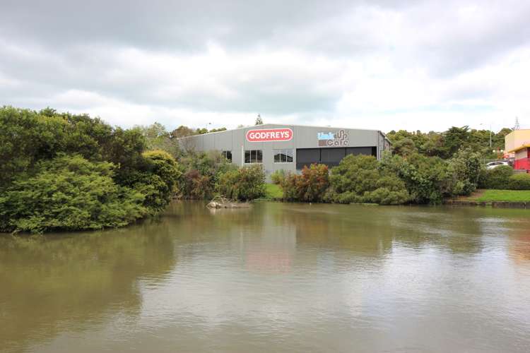 5/9-11 Link Drive Wairau Valley_8