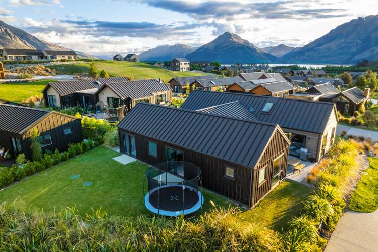 4 Polperro Court Jacks Point_18