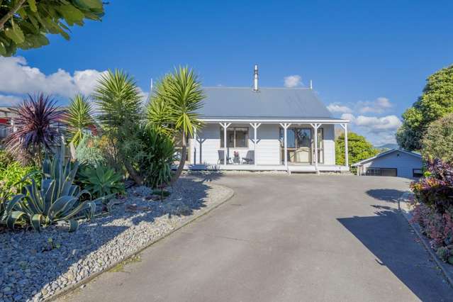 28 Freyberg Crescent Waikanae Beach_1