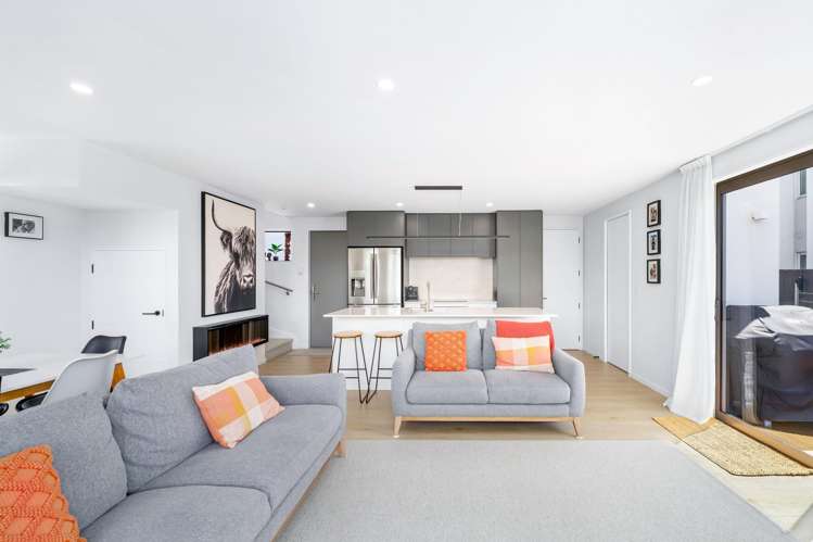 1/525 Madras Street St Albans_8