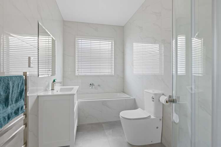 138 Arran Point Parade Orewa_11