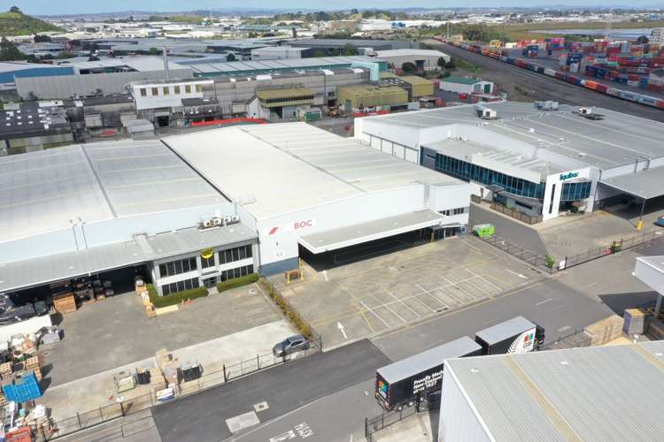 C2/373 Neilson Street_0