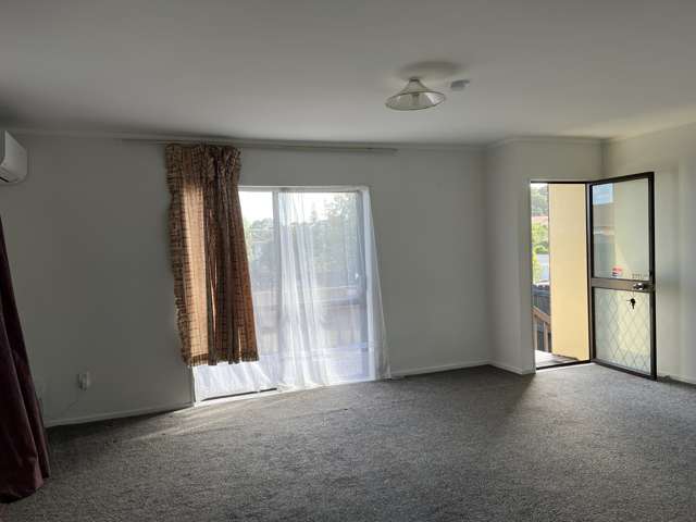 2/69 Orams Road Hillpark_2