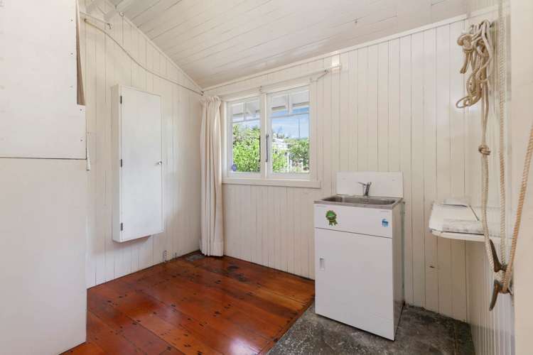 6 Hamana Street Narrow Neck_15
