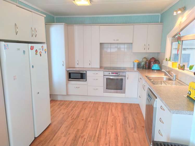 43 Fairview Avenue Feilding_2