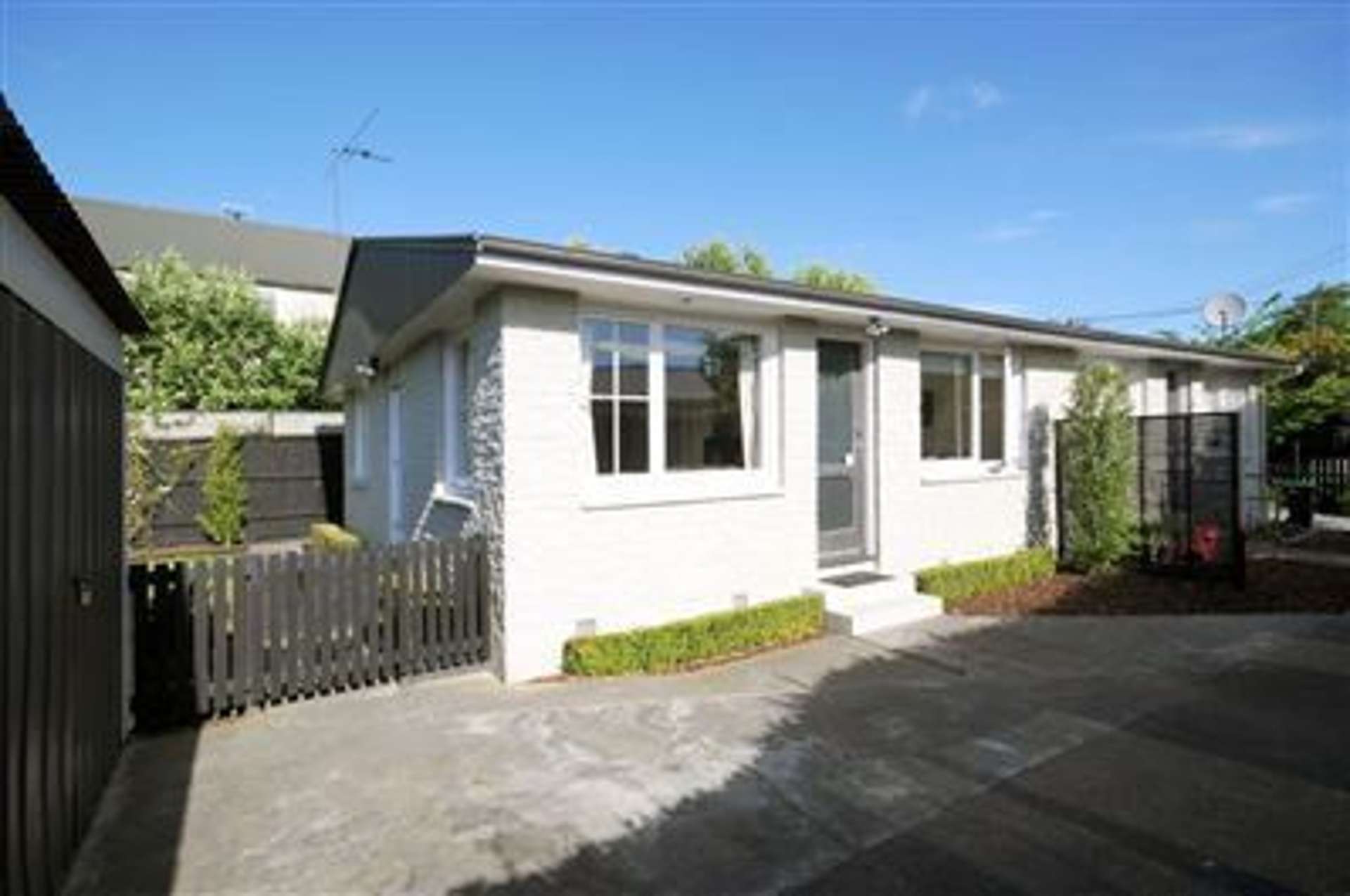 2/67 Holly Road Saint Albans_0