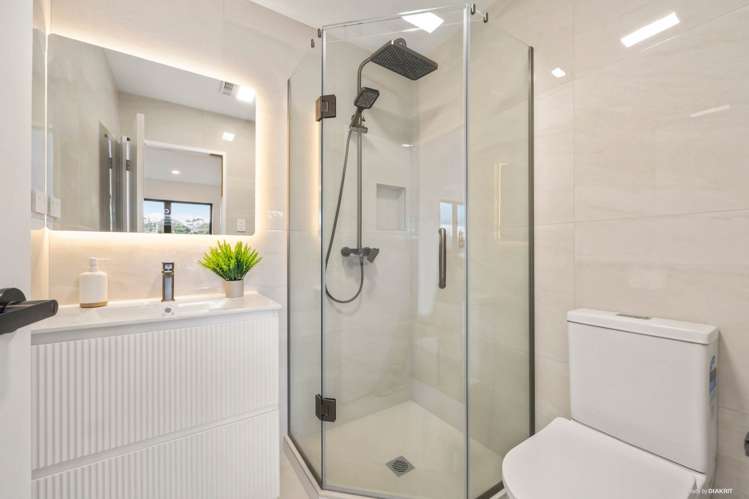 5b John F Kennedy Place Glen Eden_12