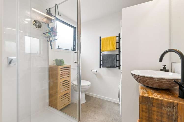1/141 Edmonton Road Te Atatu South_18