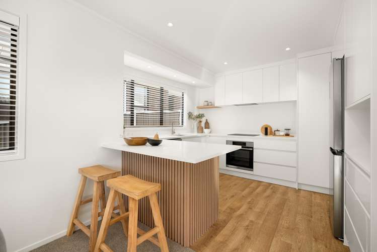 2/159 Norman Lesser Drive Saint Johns_12