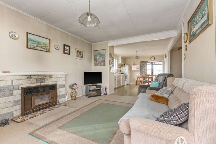 441 Dalcross Street Mayfair_1