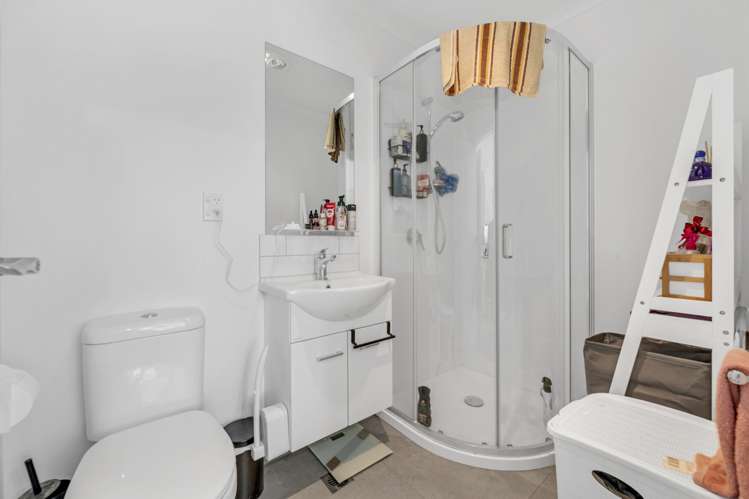 12 Pangu Way Mangere_8