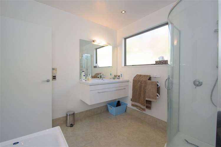 163 Hansen Road Queenstown Hill_13