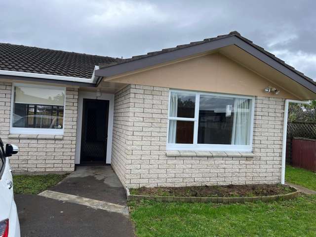 Charming 2-Bedroom Unit in Papatoetoe - $650/week
