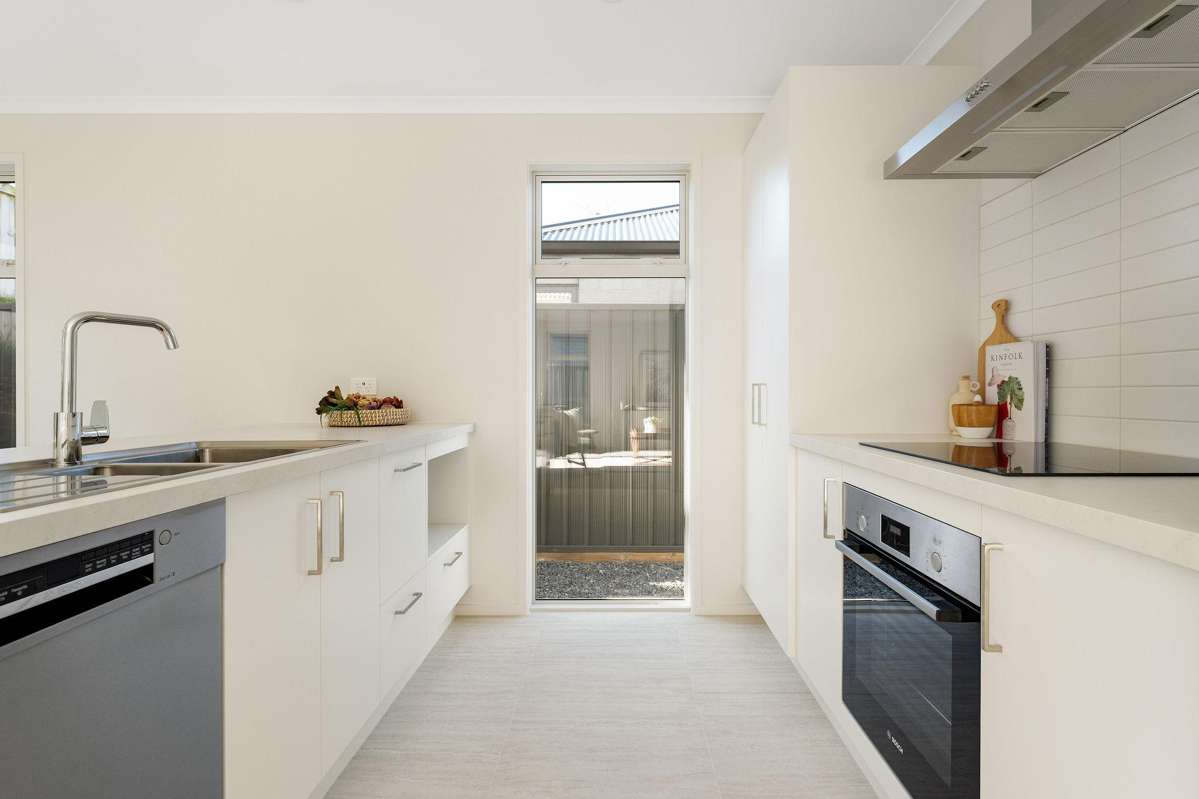 23 Hammick Crescent_1