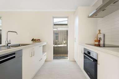 23 Hammick Crescent_3