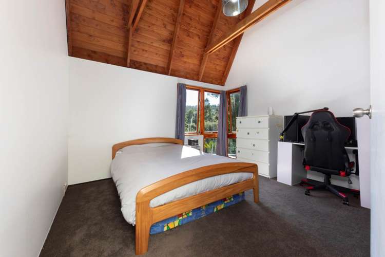 166 Woodlands Park Road Titirangi_15