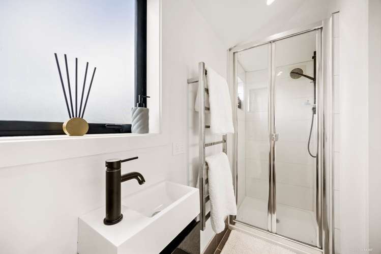 46 Miller Street Pt Chevalier_11