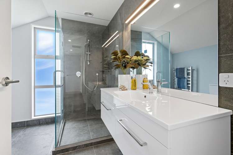 Units 1- 4/89 Jerrold Street North Addington_17