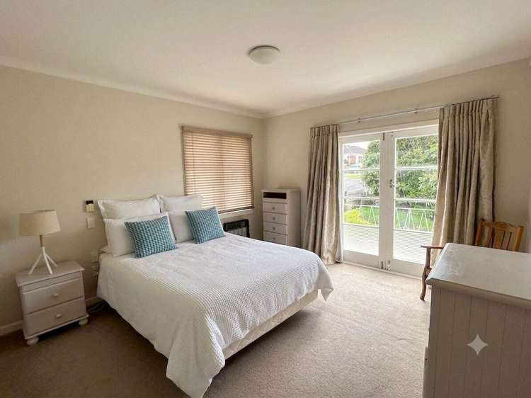 69 Beach Road Mellons Bay_5