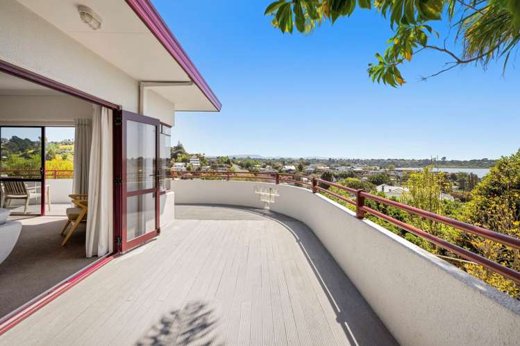 6 Village Way Welcome Bay_20