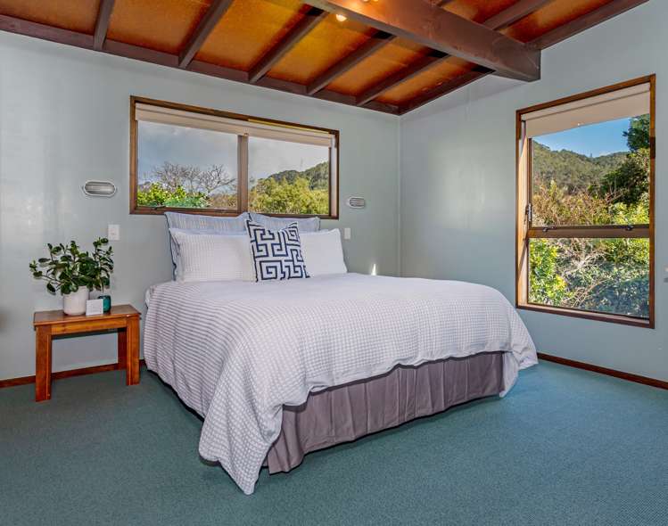 10 Robyn Crescent Hahei_7