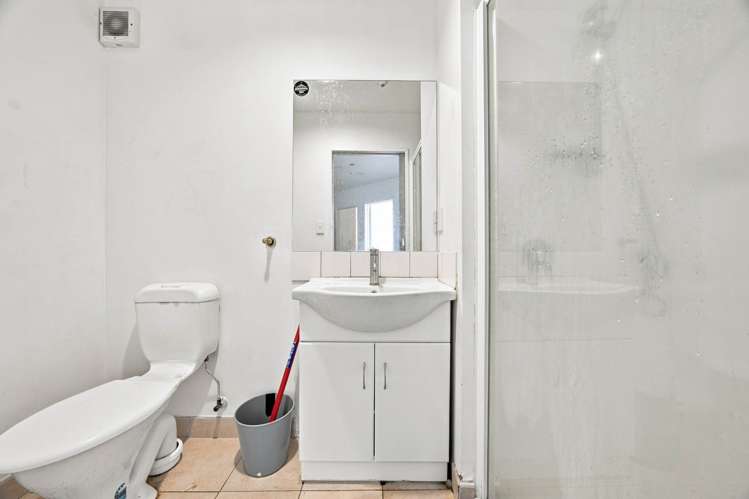 6/12 Crown Lynn Place New Lynn_22