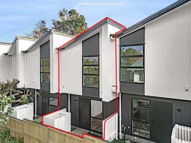 2 Bedrooms + Big Study – Central Mt Wellington