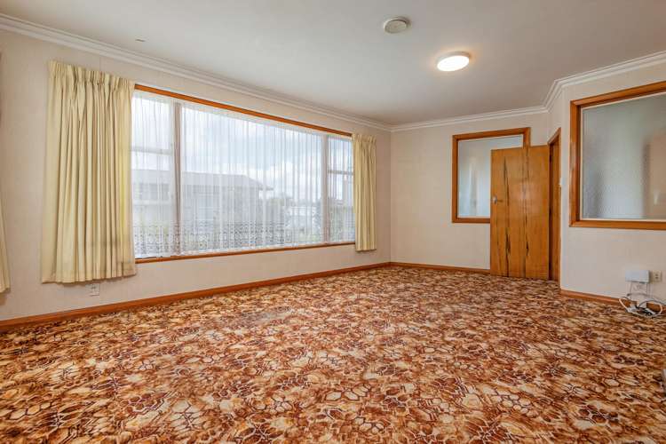 8 Lowestoft Place West End_7