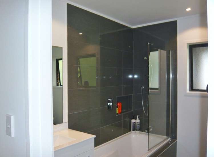 1/105 Tiroroa Avenue Te Atatu South_11