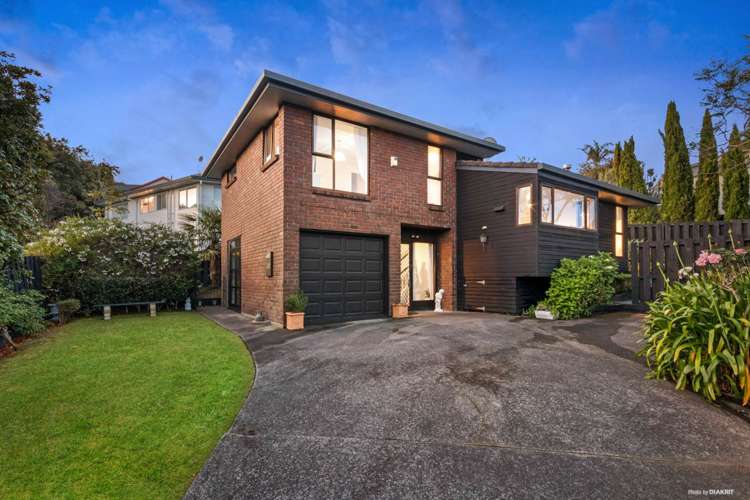 2/2 Fairbanks Place Glendene_23