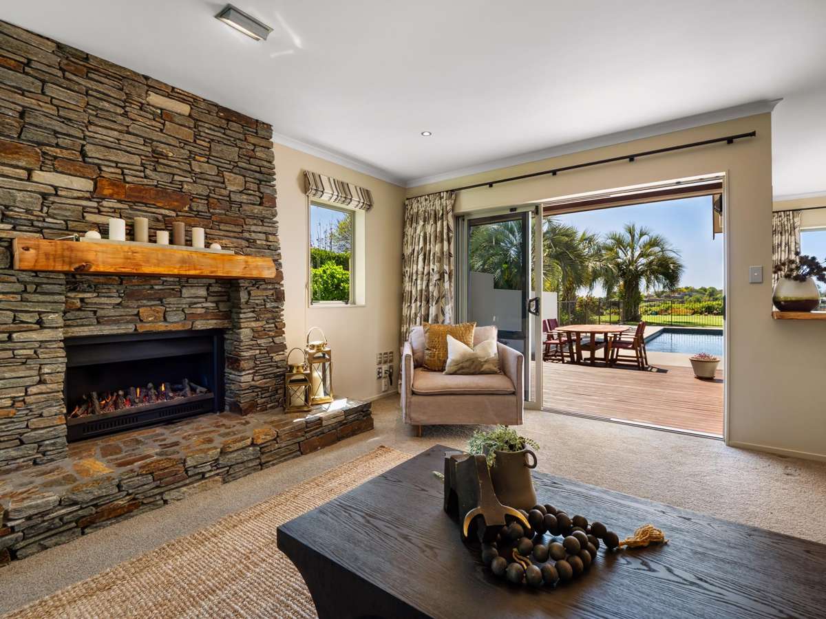 12 River Oaks Drive_1