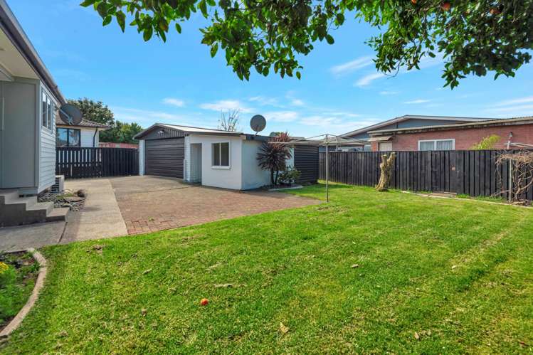 5 Bedlington Avenue_1