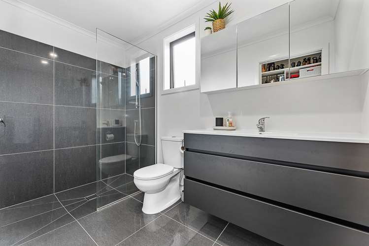 31 Corsair Crescent Burleigh_15