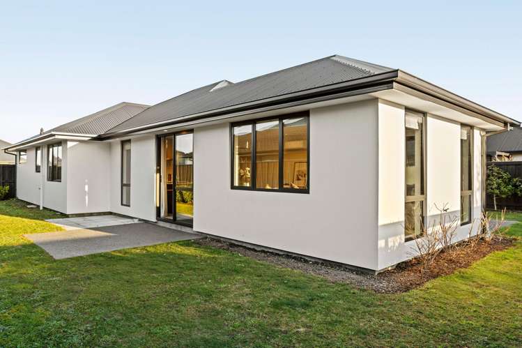 49 Quinn Crescent Woodend_12