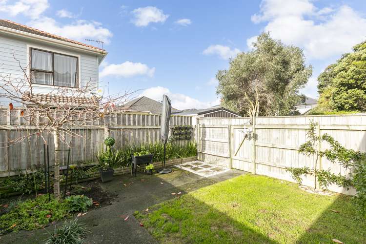 10/171 Queens Drive Lyall Bay_9
