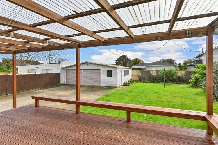 8 Adel Place Manurewa_10