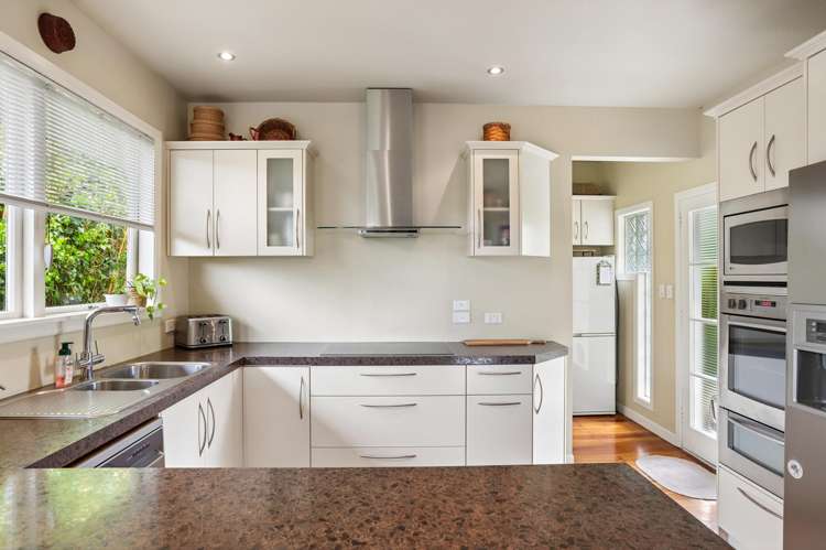 108 Takahe Road Titirangi_14