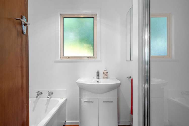 8a Lemari Avenue Stoke_11