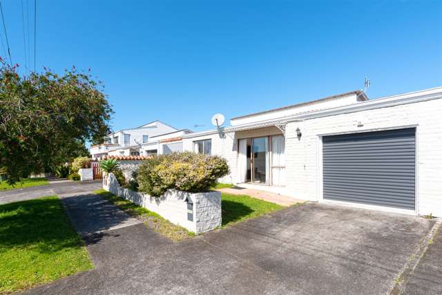 1/1 Akehurst Avenue New Lynn_3