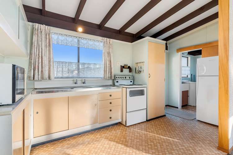 300 Linton Crescent Whangamata_5